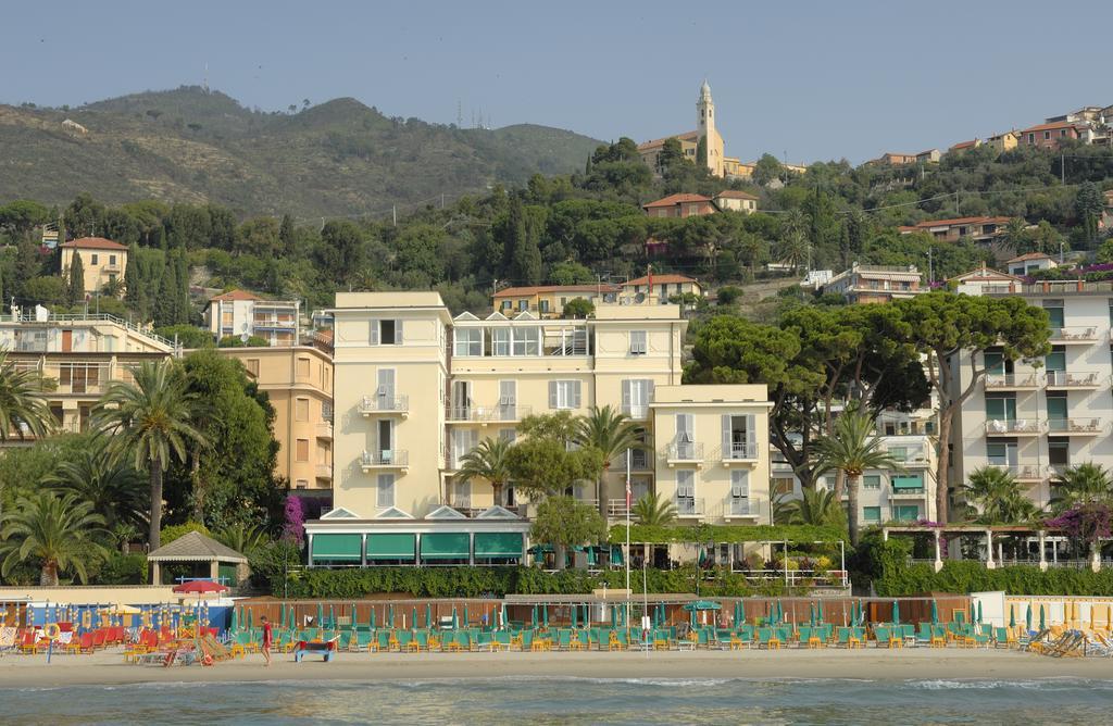 Hotel Beau Sejour Alassio Extérieur photo